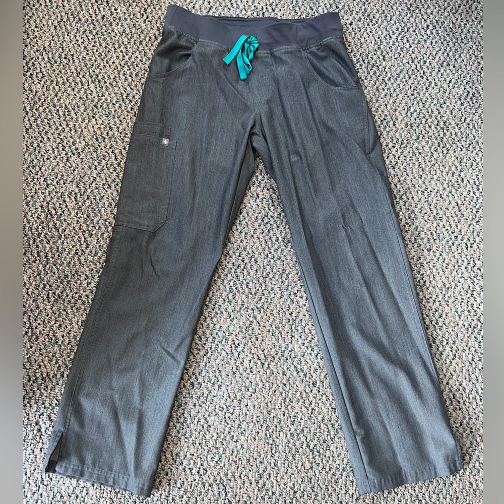 Figs scrub bottoms 🩺
